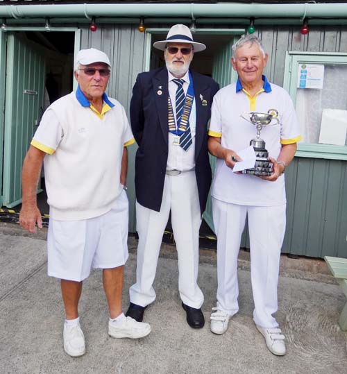 two Babbacombe bowlers with a cup